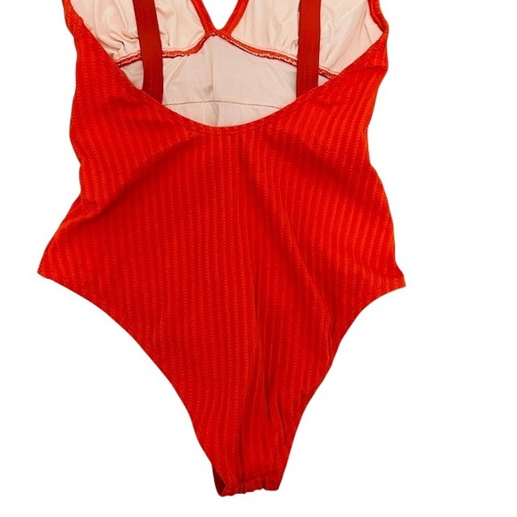 NWT Cupshe Orange Ribbed Twist Front One Piece Swimsuit V-Neck Size M - Picture 5 of 8